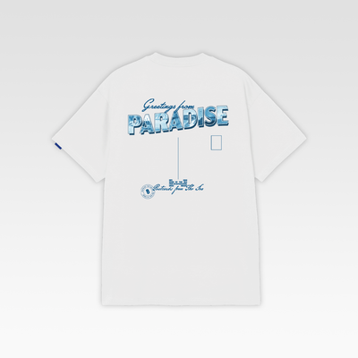 Parte trasera de la camiseta blanca Paradise de Beso Beach para hombre con diseño gráfico inspirado en el verano mediterráneo