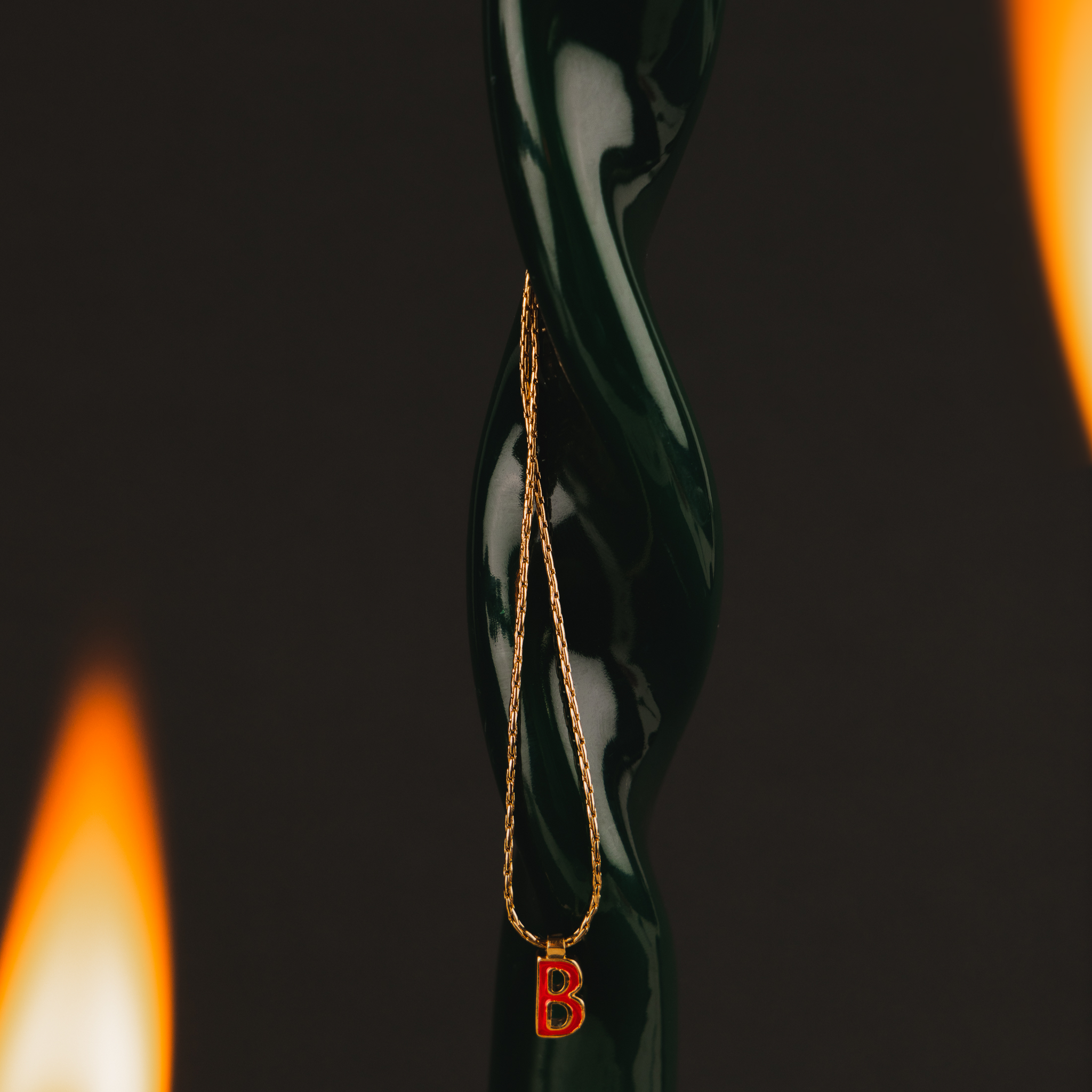 Gold chain B enamel